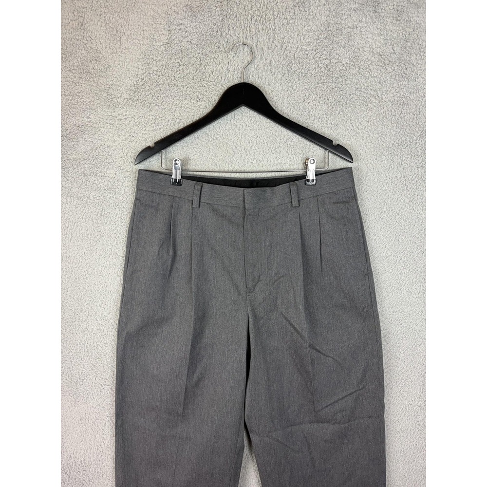 L.L. Bean Pants Mens 34x28 Gray Classic Fit Pleated Chino 262552